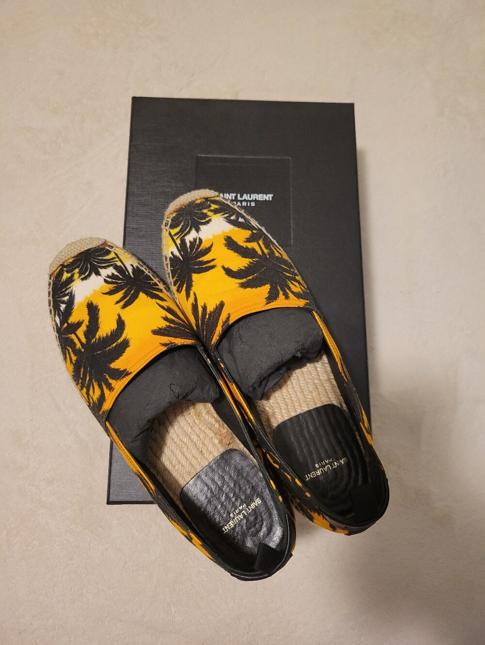 Saint Laurent Yellow and Black Palm-Print Espadrille Slip-Ons - size 42.5